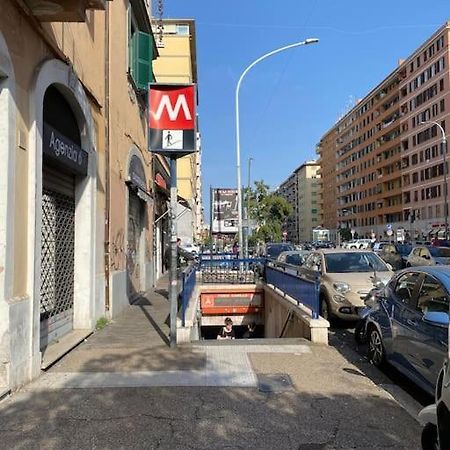דירות רומא Luminoso Monolocale A 2 Passi Dalla Metro A מראה חיצוני תמונה