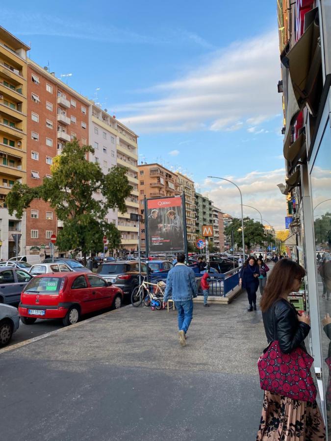 דירות רומא Luminoso Monolocale A 2 Passi Dalla Metro A מראה חיצוני תמונה