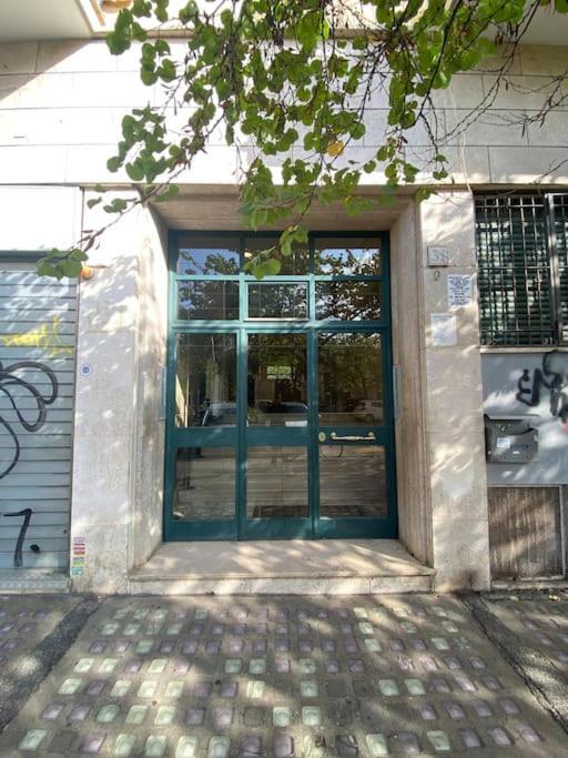 דירות רומא Luminoso Monolocale A 2 Passi Dalla Metro A מראה חיצוני תמונה